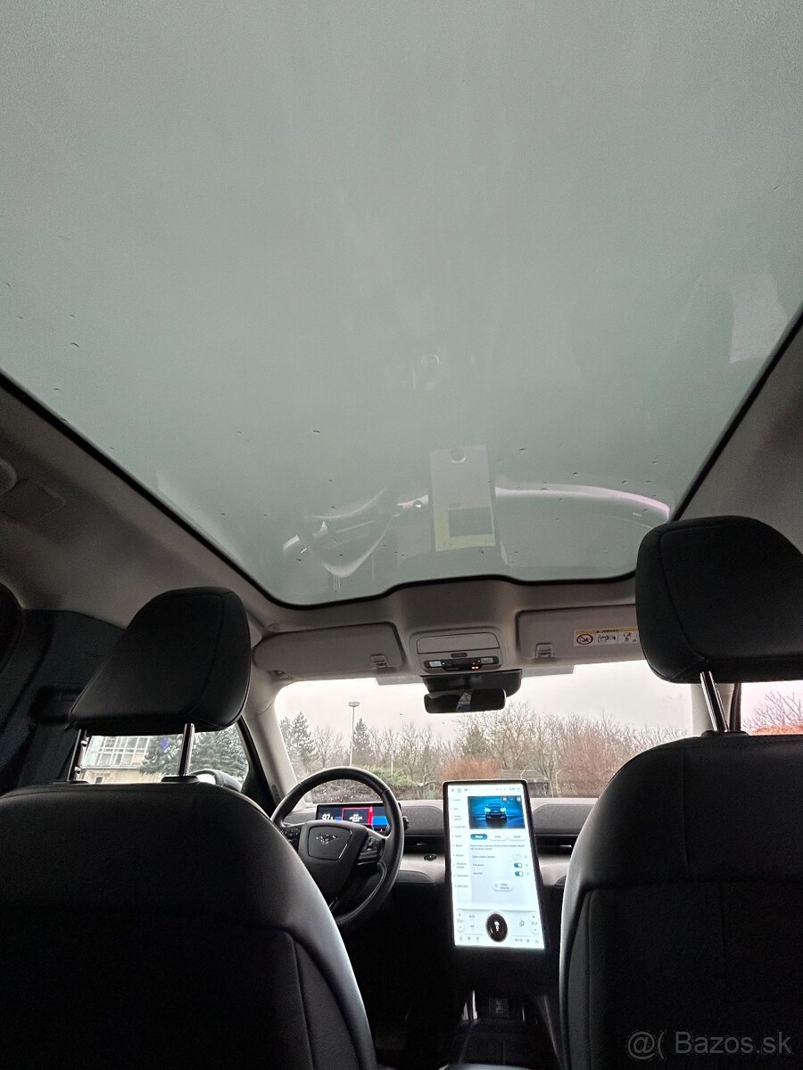 MUSTANG MACH-E 2021 197 kw/ 269k Panorama - 15