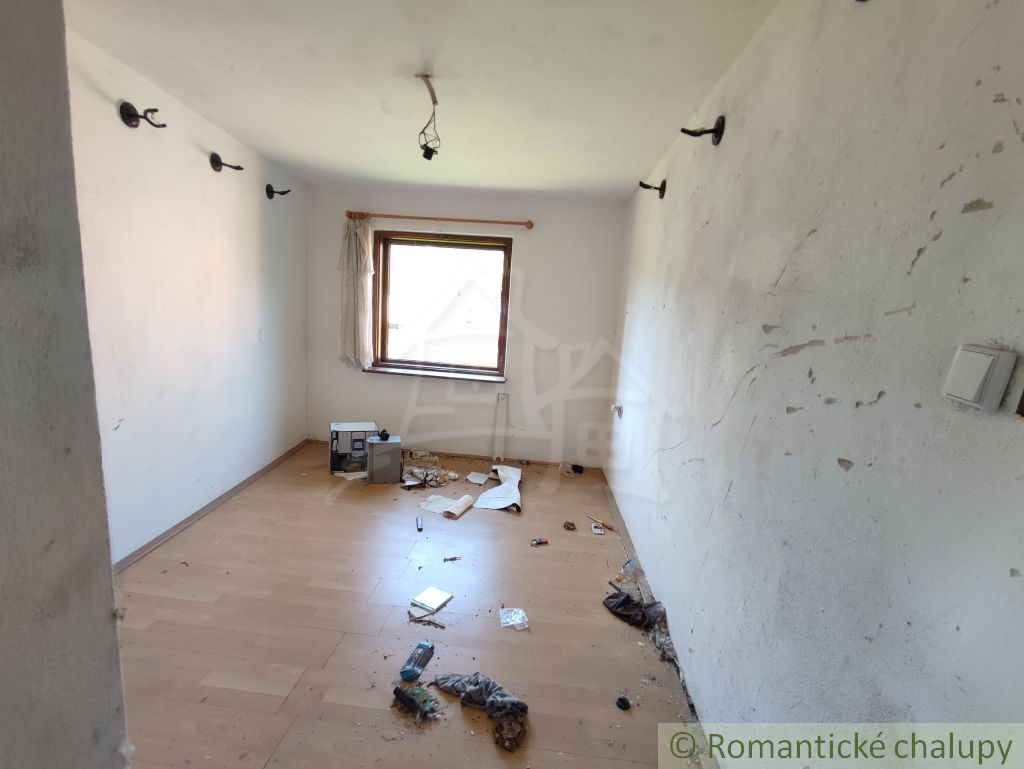 Starší rodinný dom v Stupnom pri Považskej Bystrici na rek - 15