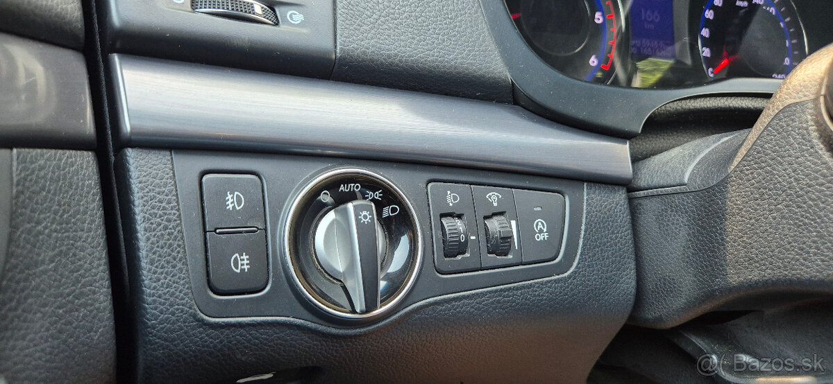 Hyundai i40 sedan 1.7CRDi r.v.:26.9.2014, 165.000km, WEBASTO - 15