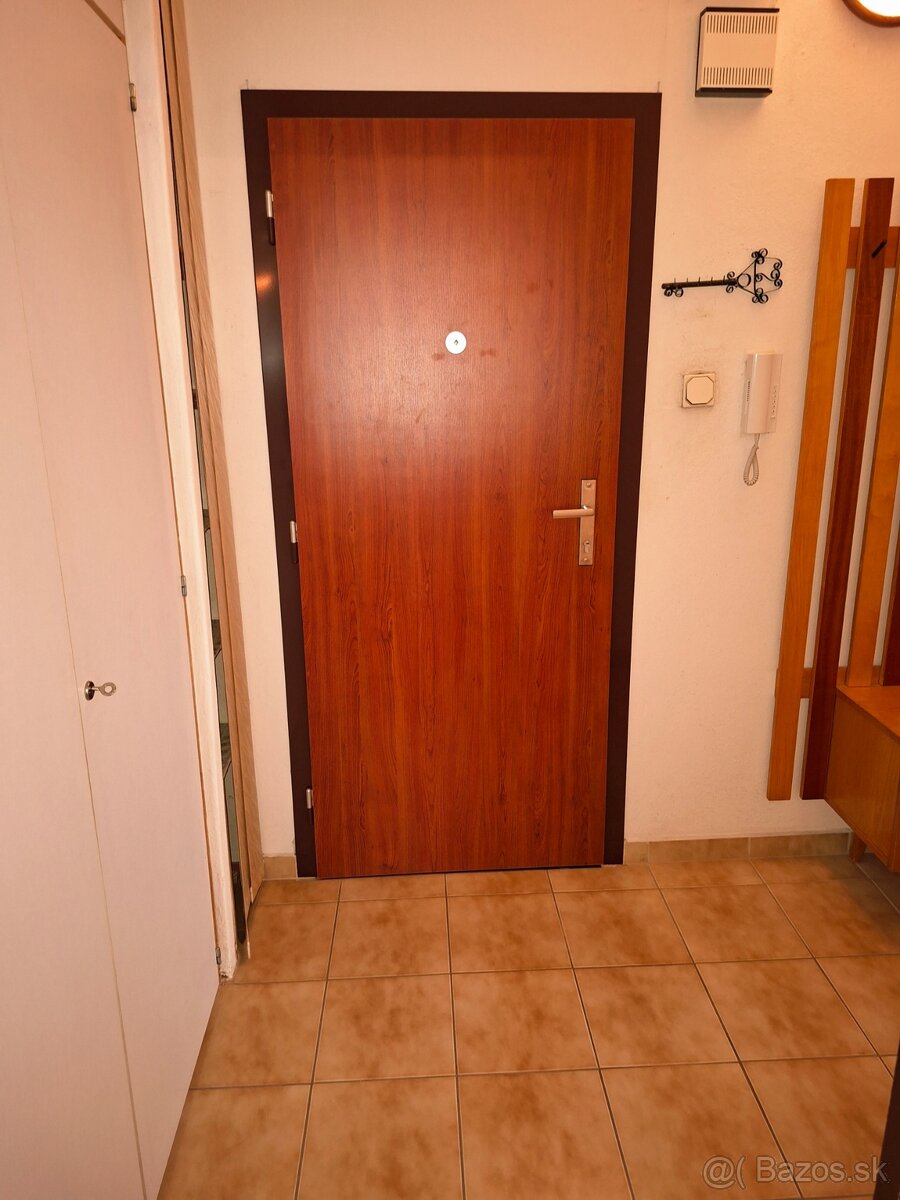 Priestranný 3 izbový byt TN - Partizánska, 79 m2 - 15