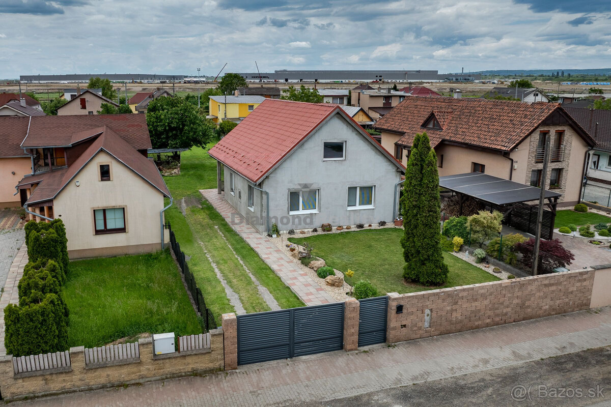 Ponúka na predaj RD Valaliky - 15