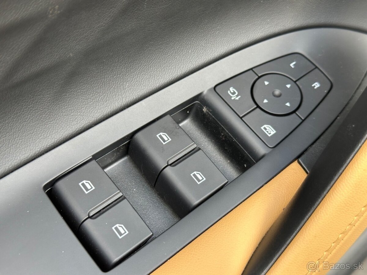 MG HS EXCLUSIVE 7/AT - 15