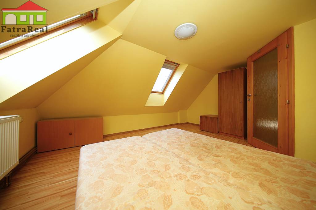 Rodinný dom po kvalitnej rekonštrukcii, Dúbrava - 15