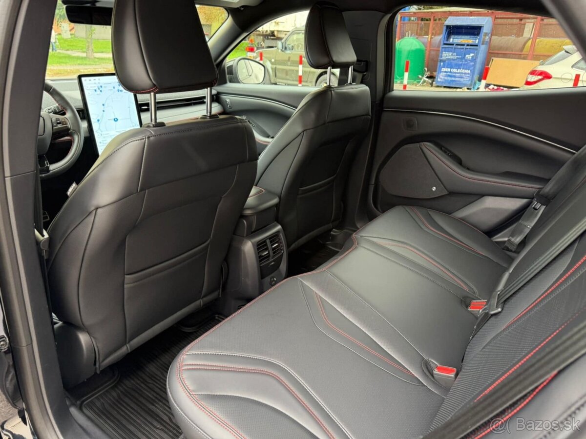 Ford Mustang Mach-E 75,7kWh AWD 4x4, Full LED, ACC - 15
