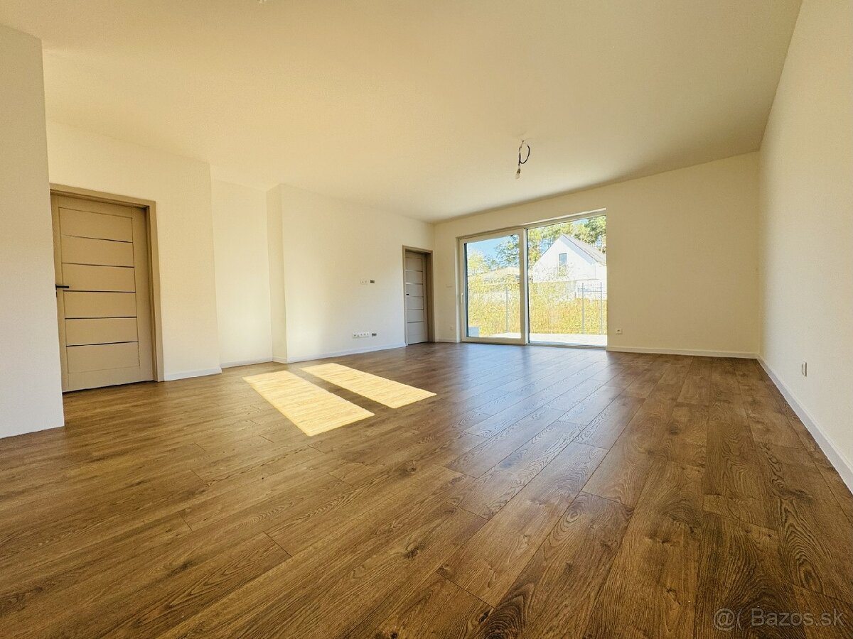 Na predaj 4i RD v obci Gajary. - 15