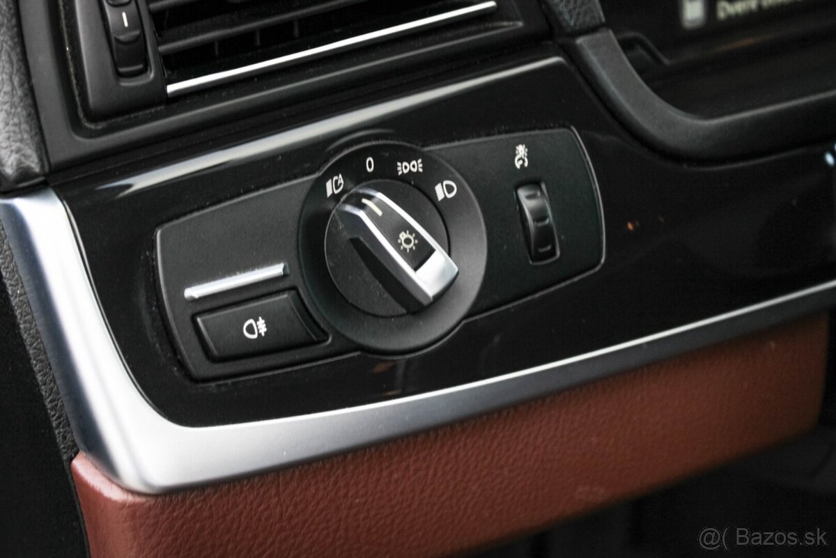 BMW Rad 5 Touring 520d xDrive - 15