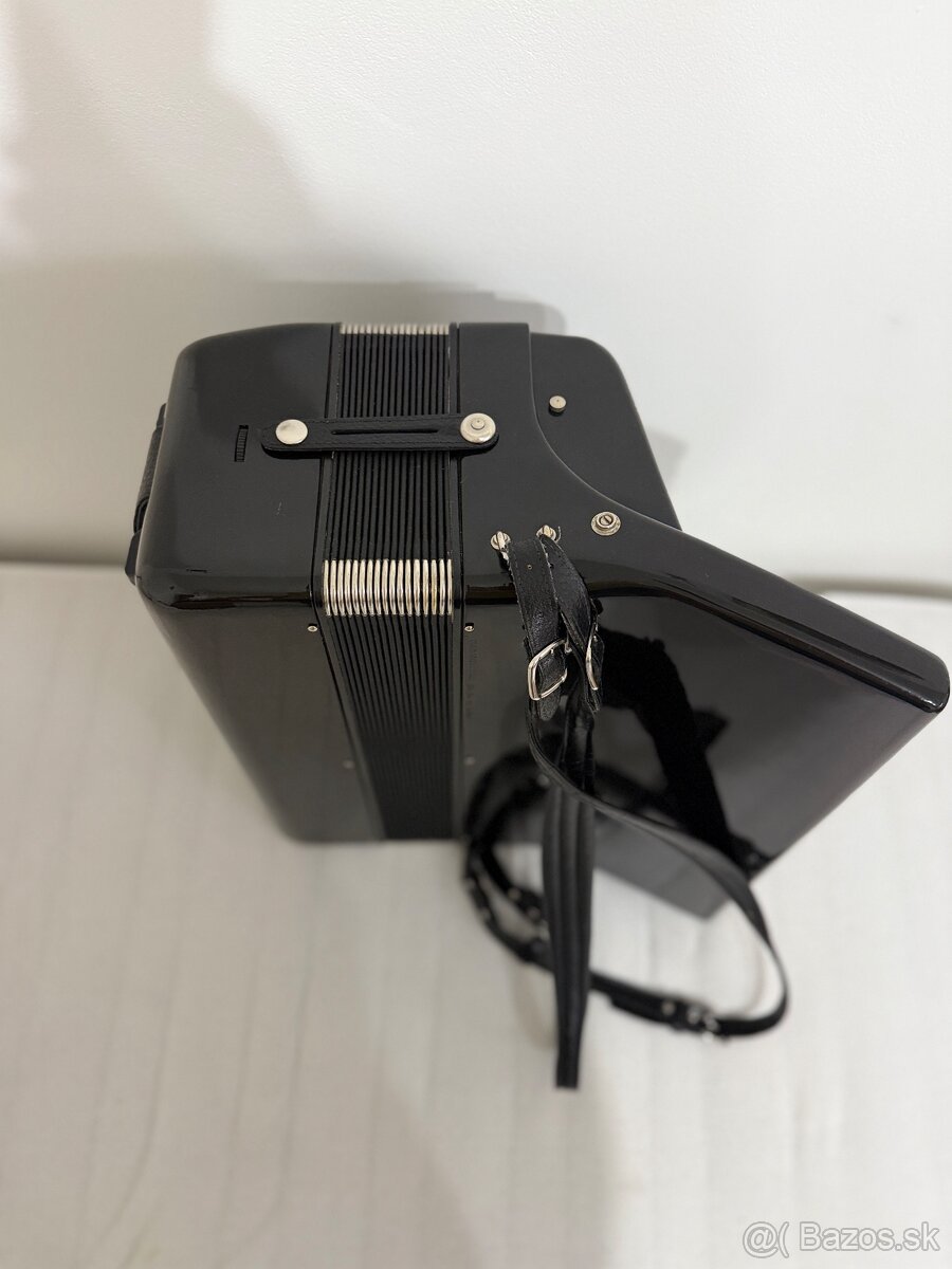 Akordeón DELICIA Carmen XII - 15