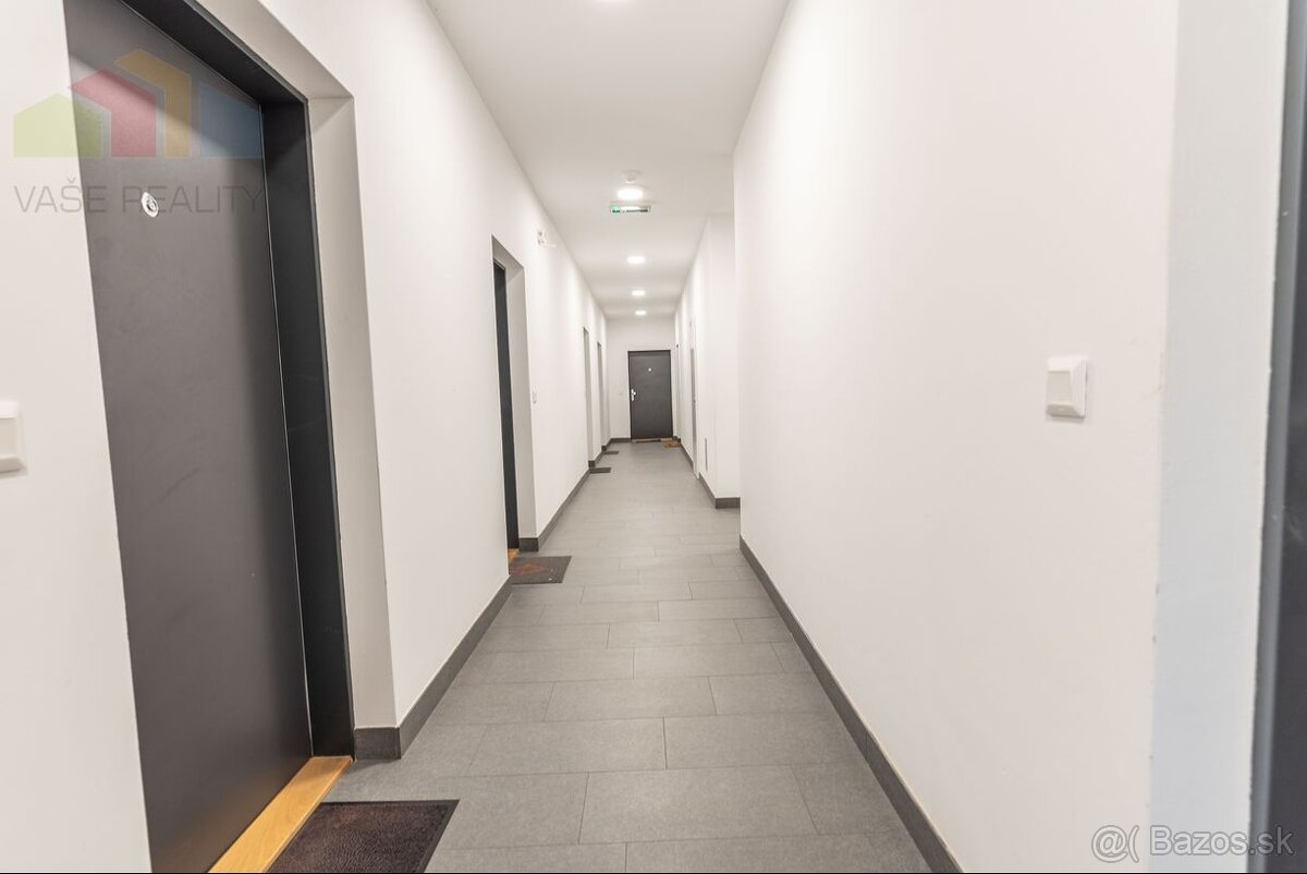 Výnimočný 3-izbový apartmán s balkónom, 71 m², Bajkalská uli - 15