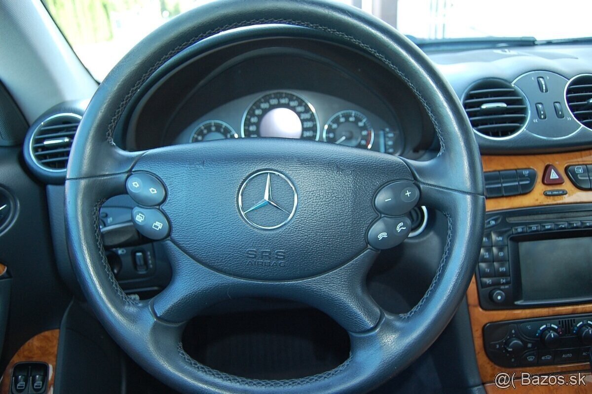 Mercedes-Benz CLK - 15