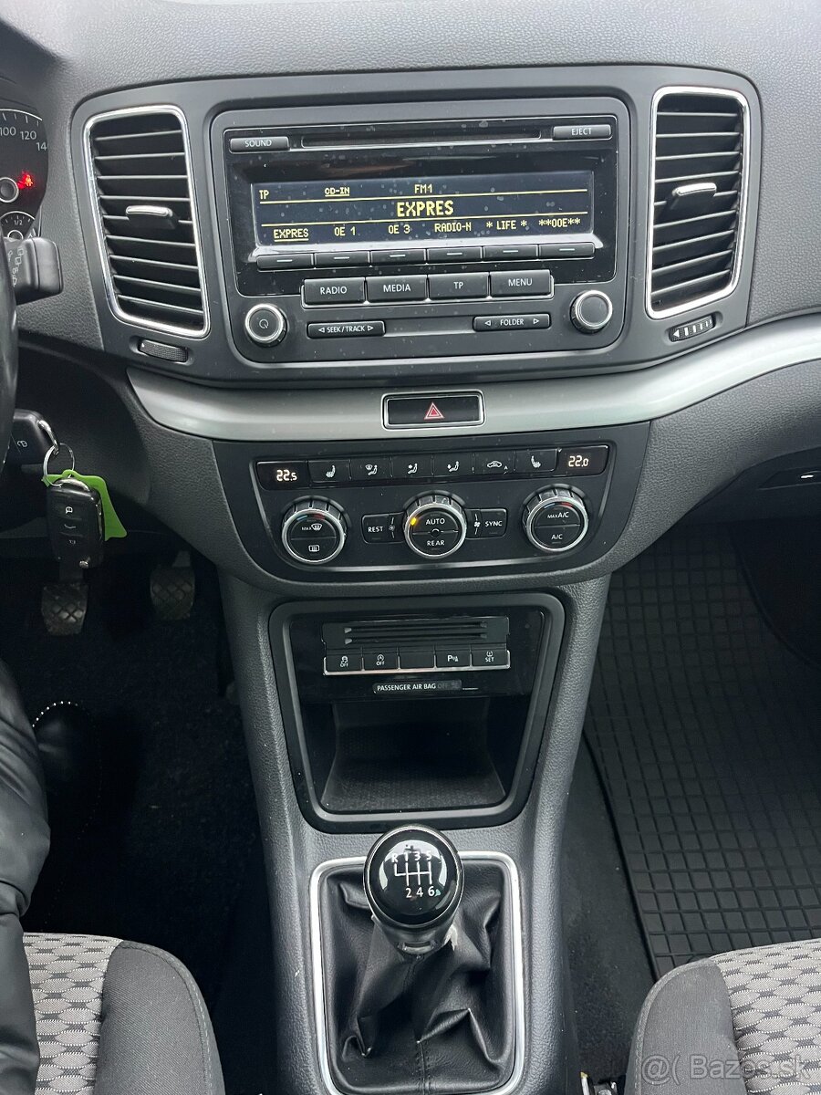 VW Sharan 2,0 TDi Bluemotion - 15