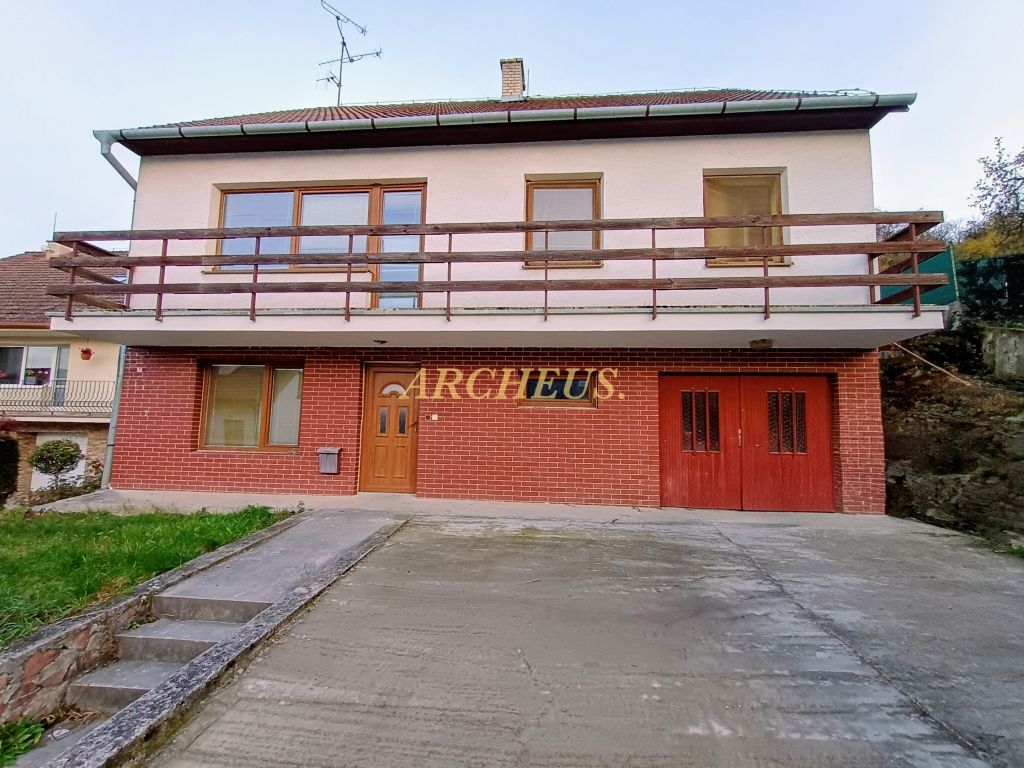 NA PREDAJ VIACGENERAČNÝ RODINNÝ DOM, POZEMOK 584M2, MYJAVA - 15