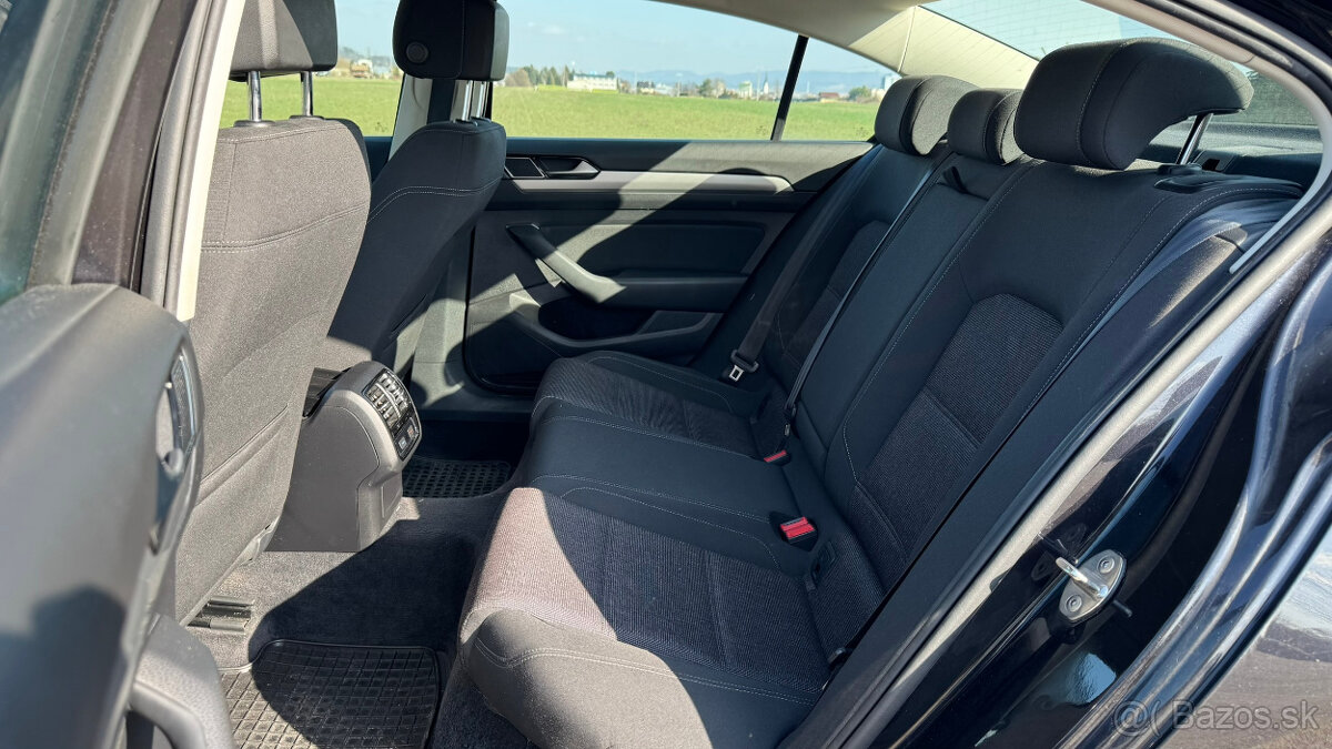 Volkswagen Passat 2.0 TDI BMT Trendline - 15