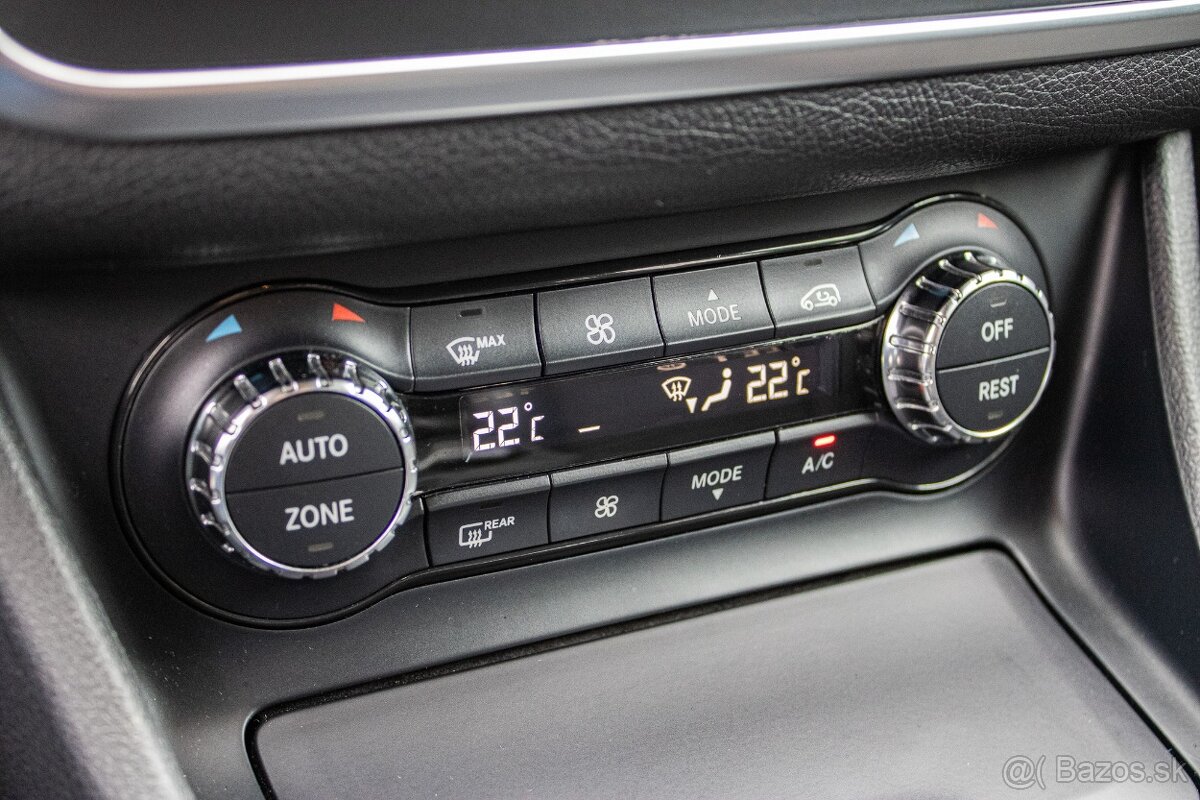 Mercedes-Benz GLA 200 d 4MATIC - 15