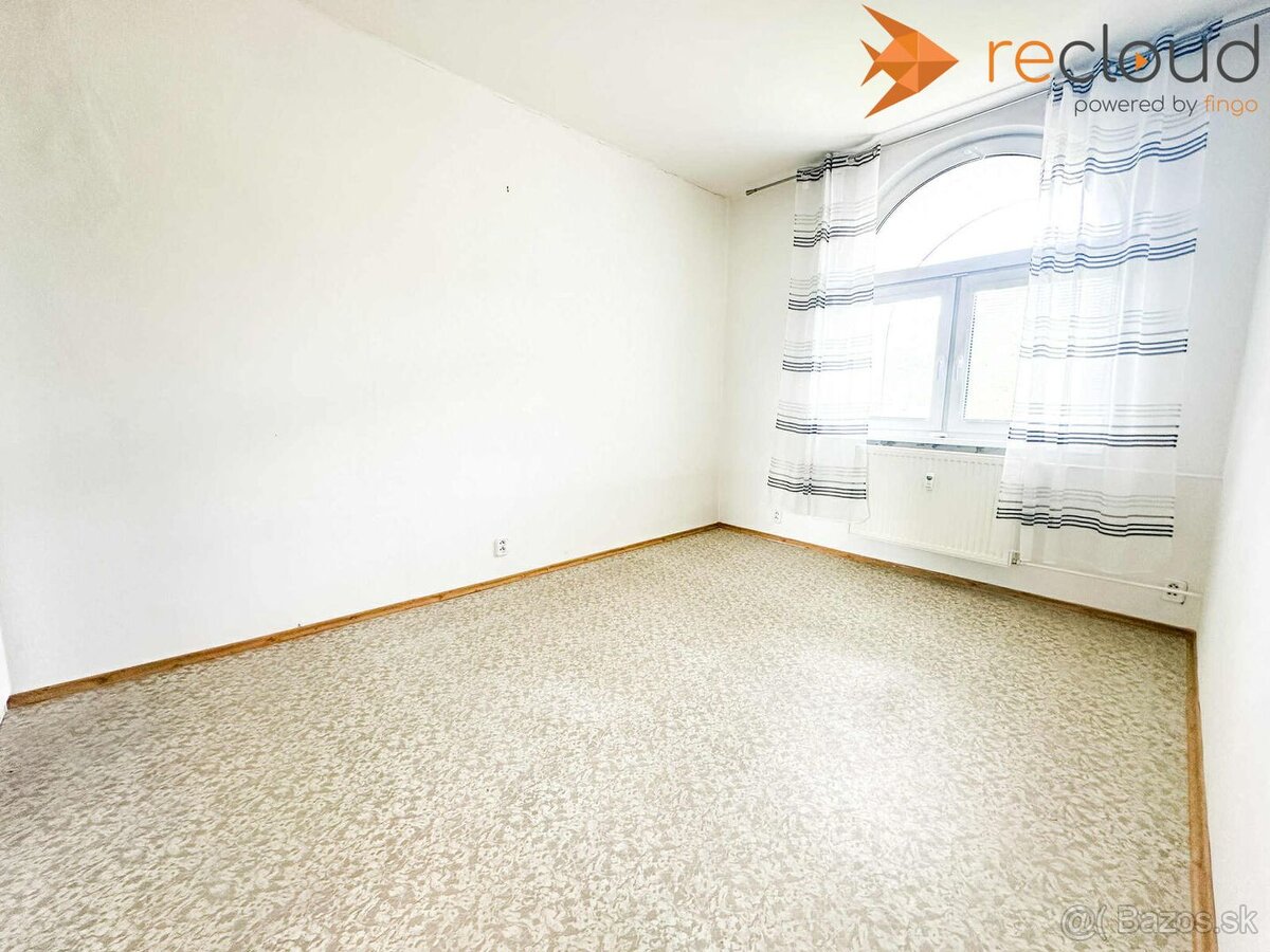 2 izbový byt s balkónom a nádherným výhľadom n ul. J Bottu v - 15