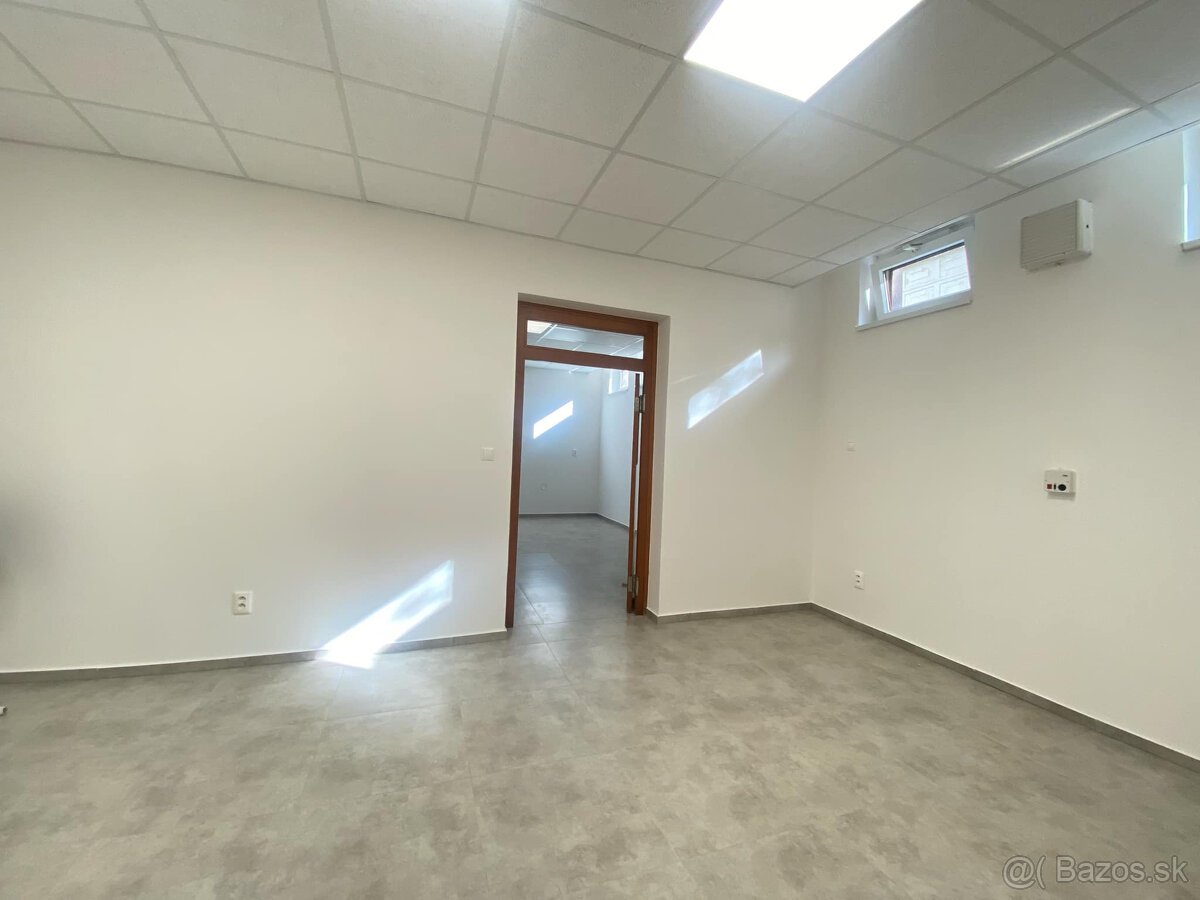 Na prenájom väčší obchodný priestor 230 m² v suteréne v širš - 15