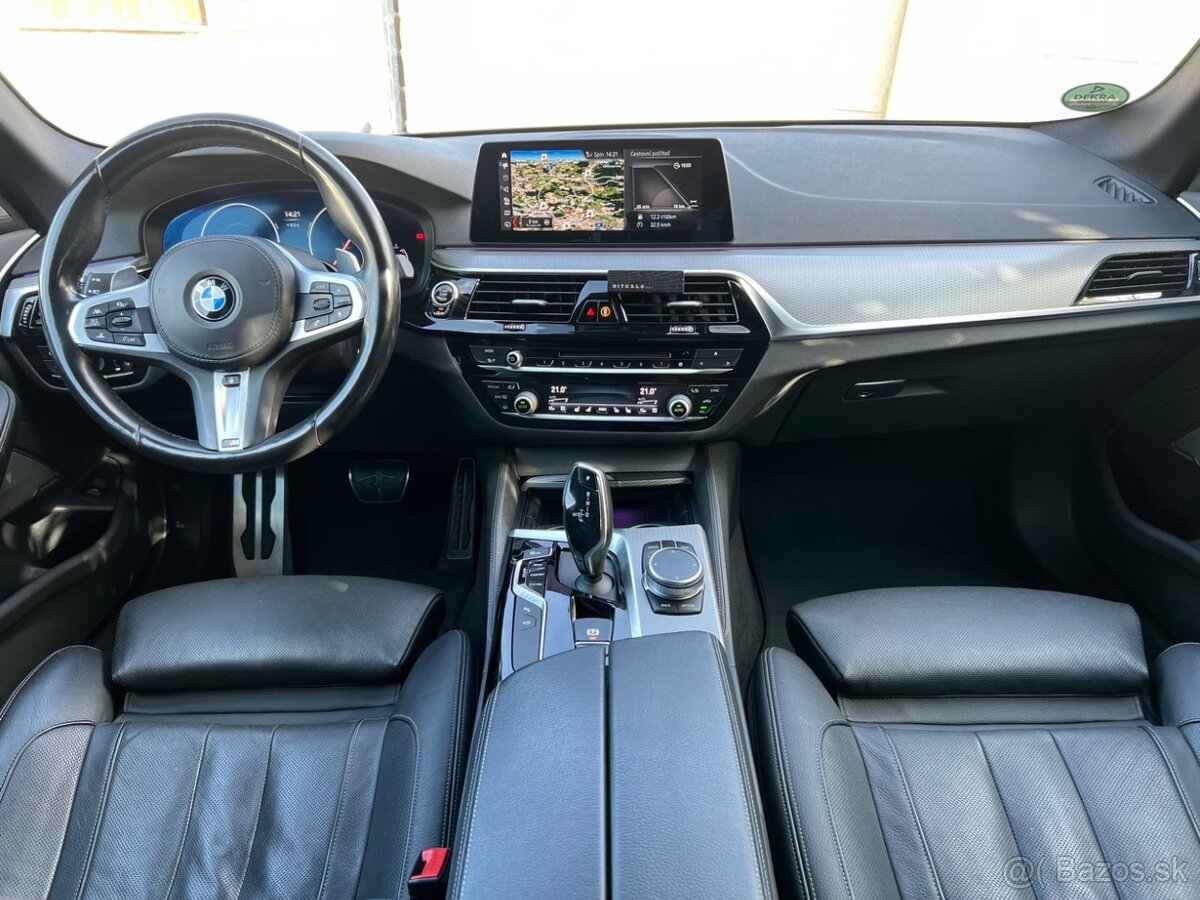 BMW 540iXDrive 250kW Touring M-paket maximální výbava - 15