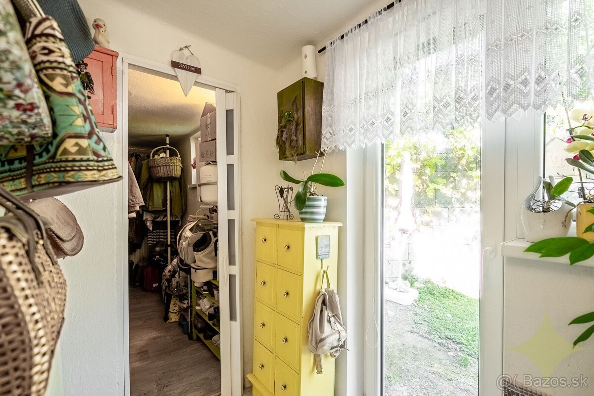 Pokoj vidieka, výhody mesta – Rodinný dom v Novej Bani na pr - 15
