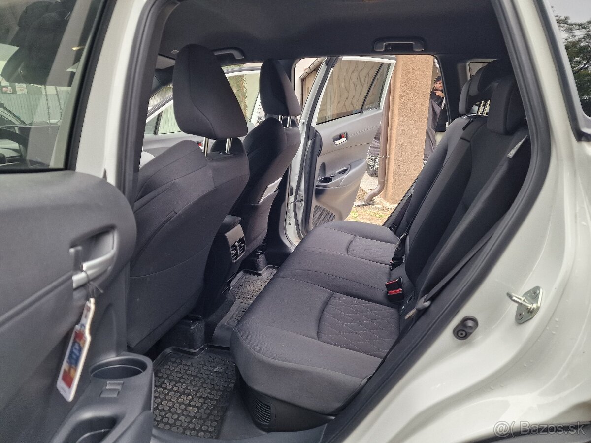 Toyota Corolla Cross 1.8 Hybrid Style e-CVT 140k (v Záruke) - 15