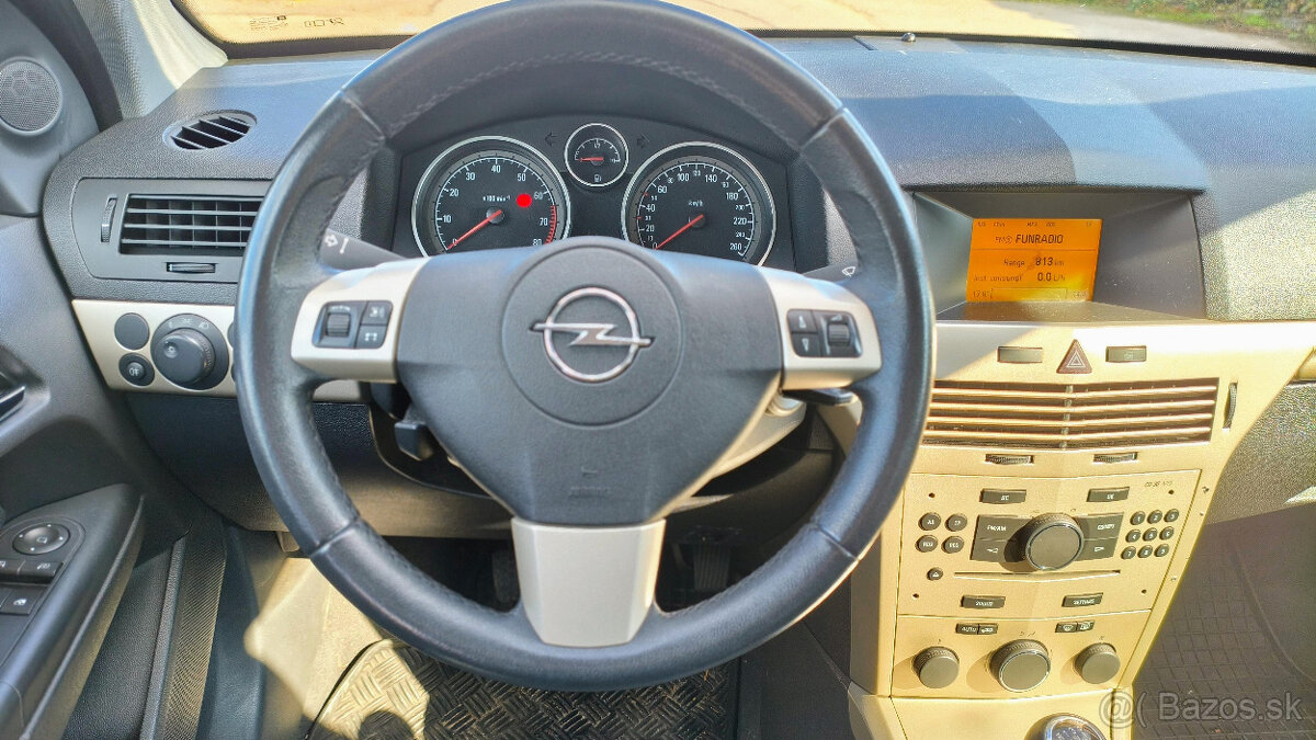 Opel Astra H 2007 benzin 1.6 85kW - 15