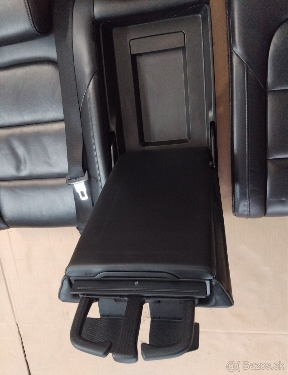 zadné sedačky Superb 2 - 15