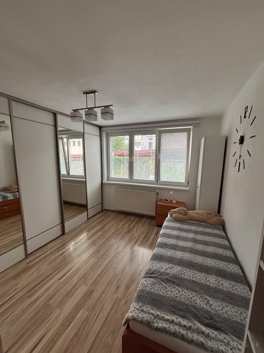 3-izbový priestranný byt - 15