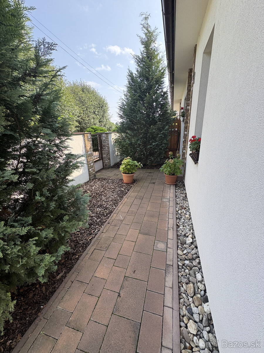 Skvelá ponuka Krásny, príjemný 3-izbový rodinný dom so skry - 15