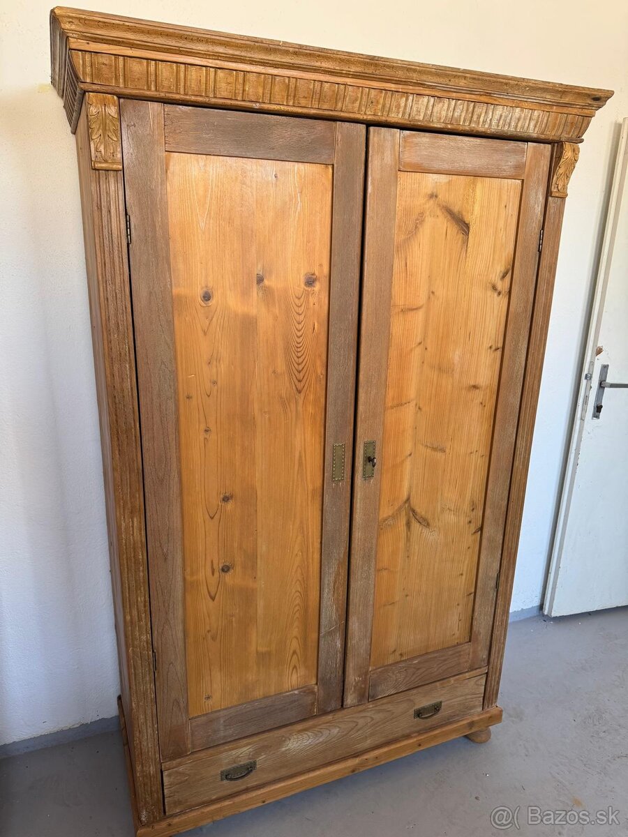 Predám starožitné skrine štýl altdeutsche v zachovalom stave - 15