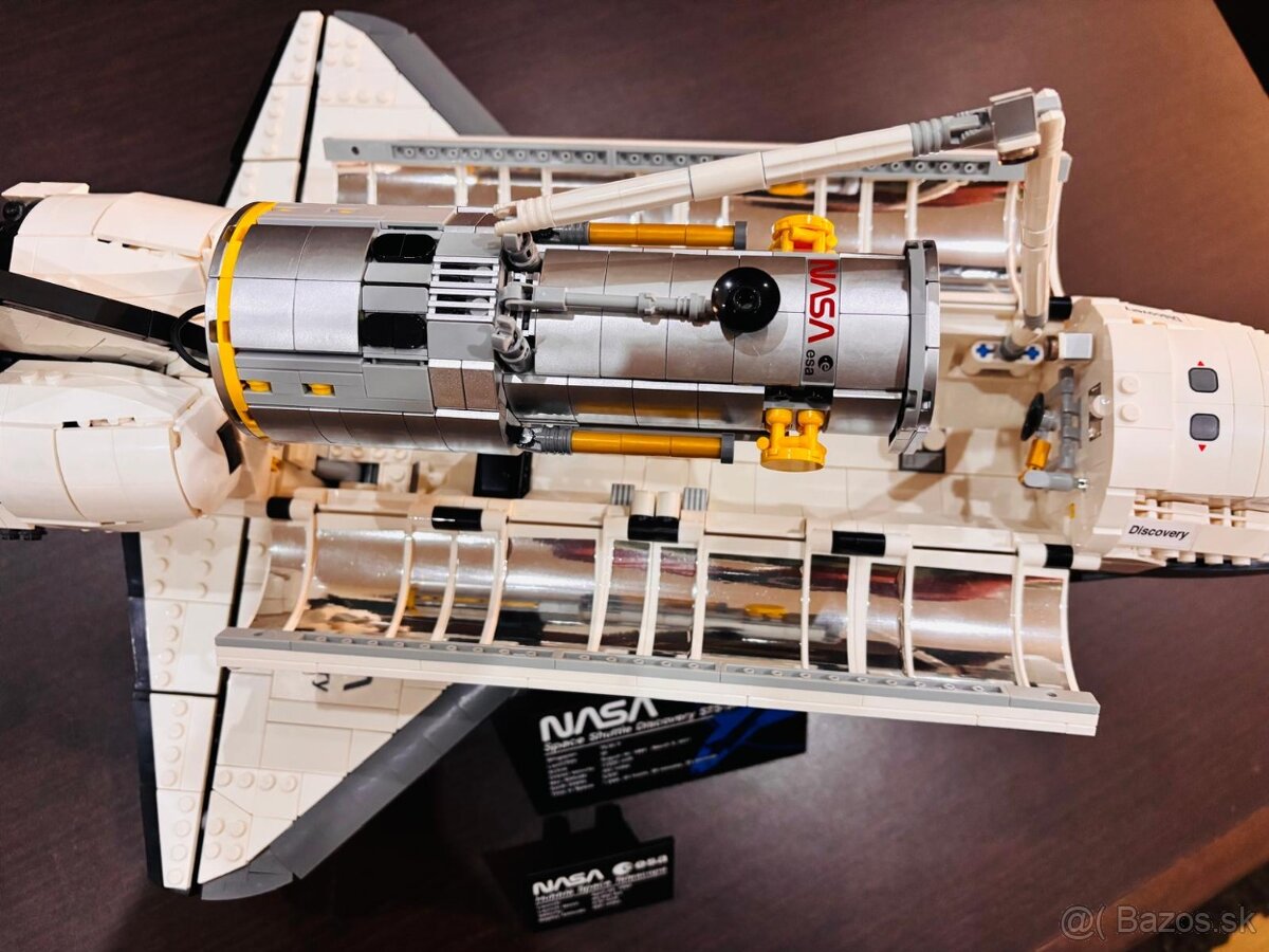 Lego NASA raketoplán Discovery - 15