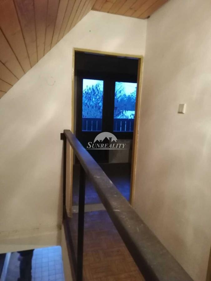 ZNÍŽENÁ CENA LEN U NÁS Predám - Chata s viničnou pivni - 15