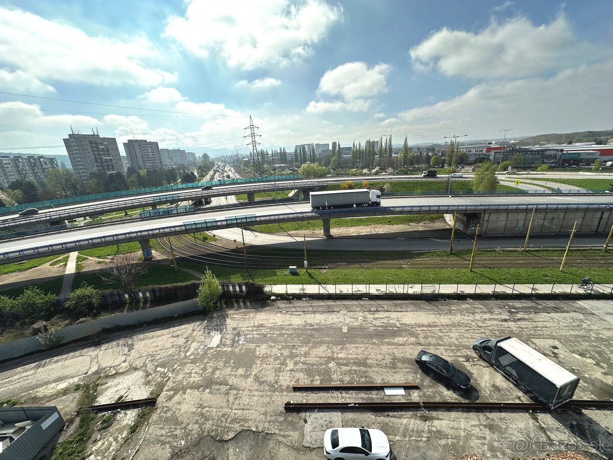 Predaj multifunkčnej budovy 8 903m² v časti Košice Juh s poz - 15