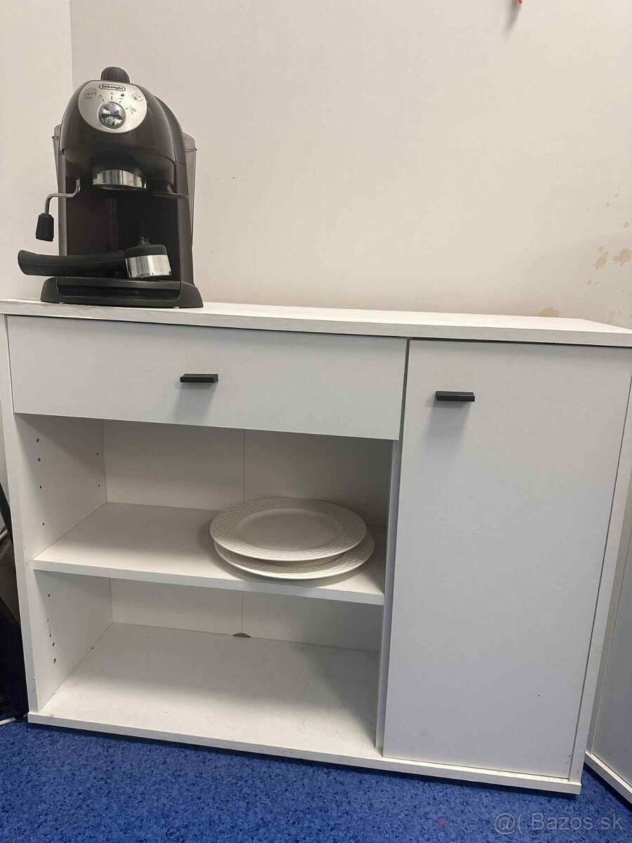 PREDÁME KANCELÁRSKY NÁBYTOK - 15