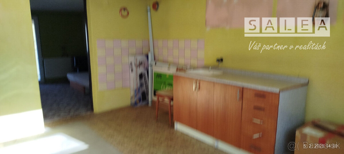 Exkluzívne. Rodinný dom v tichej lokalite pod lesom v Prakov - 15