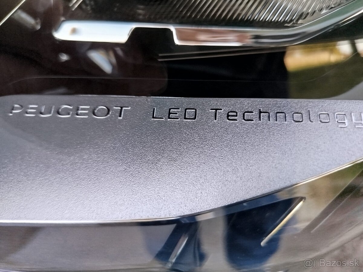 PEUGEOT 3008 1.5 BLUEHDI - 15