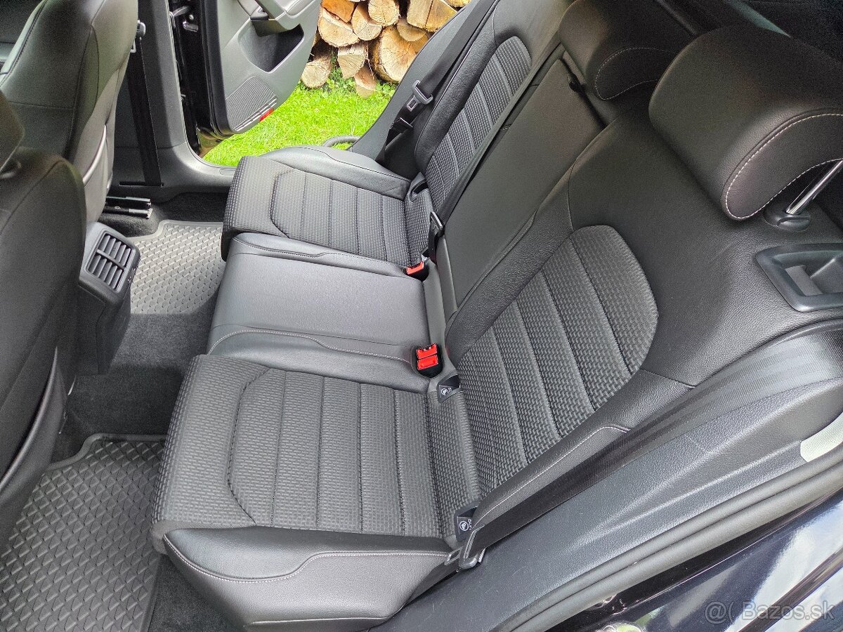 VW Golf Variant 2.0TDI 110kw R-line - 15