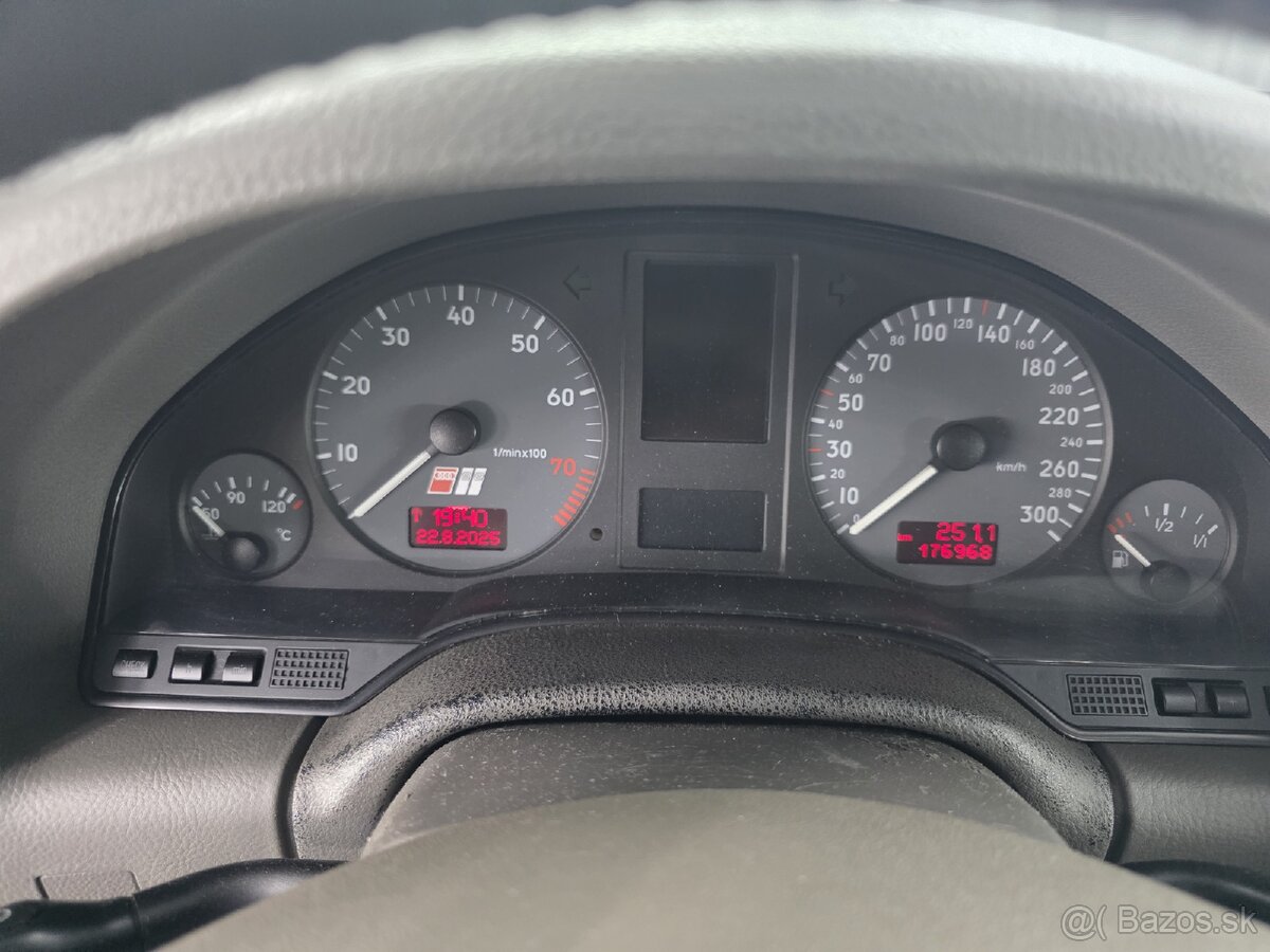 Predám Audi A8 D2 4.2 V8 - 15