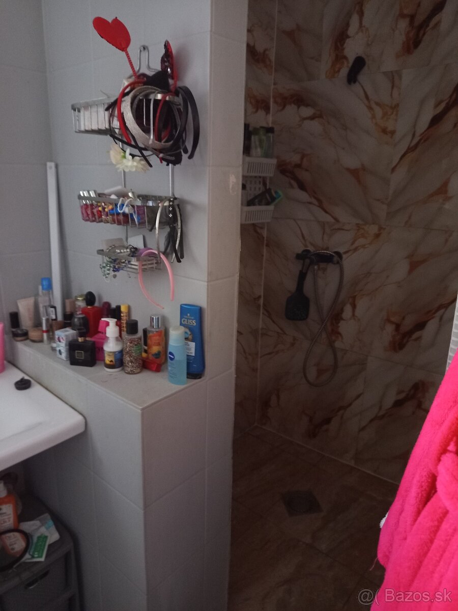 Dom na predaj v obci Vrádište - 15