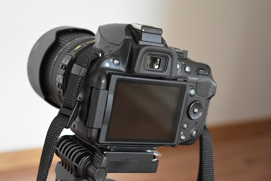 Nikon D5200 s VR objektivom 18 - 105 AF-S - 11 tisic zaberov - 15