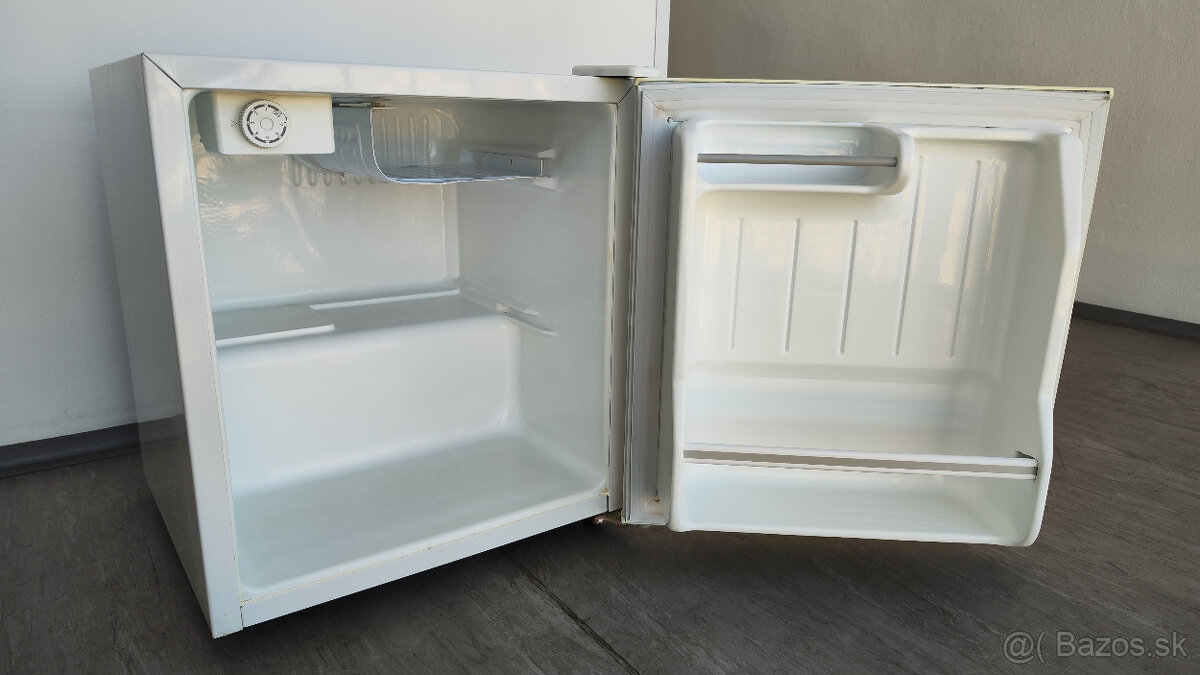 Mini chladnička Daewoo FR-061 - 15