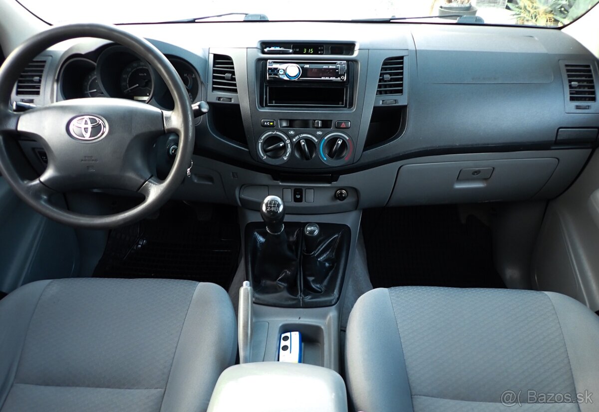 TOYOTA HILUX 2.5 D-4D 4x4 - 2011- 152tis km NAVIJAK-ŤAŽNE- - 15