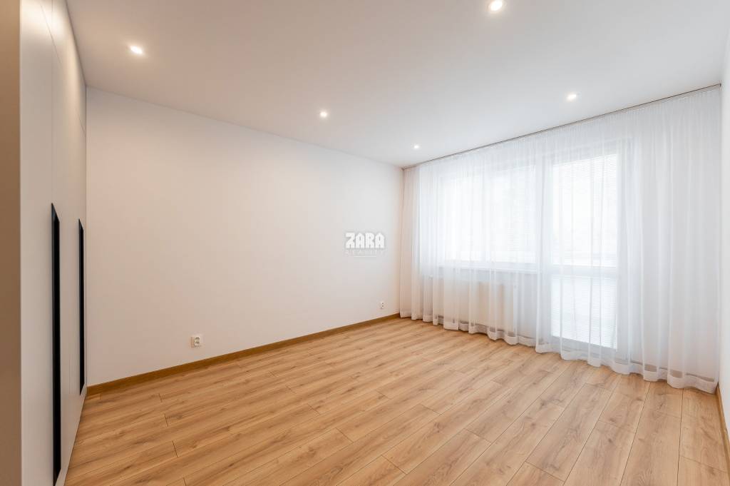 Západ - Trieda SNP - krásny 2 izb, byt 55 m2 + LOGGIA. Komp. - 15