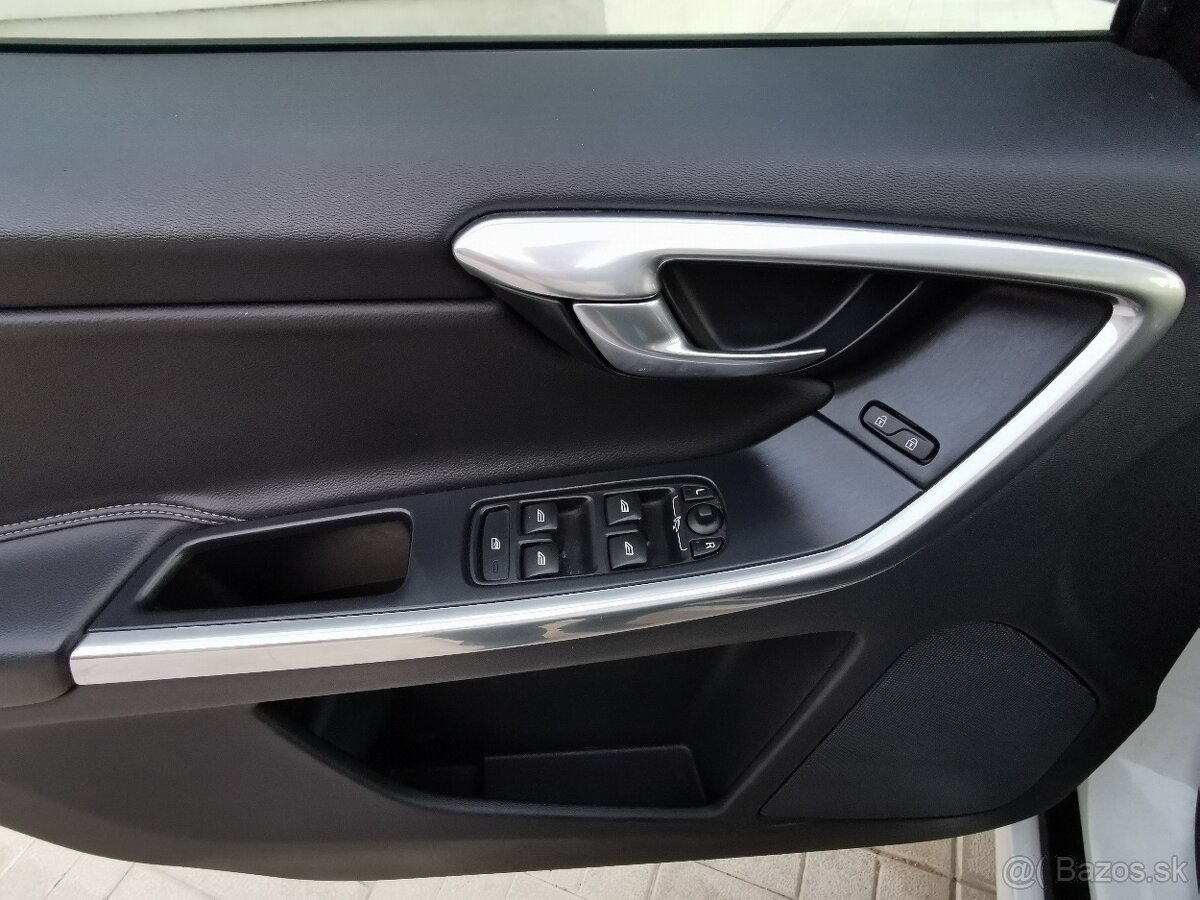 VOLVO XC 60 r.v.2015 Diesel 140kW - 15