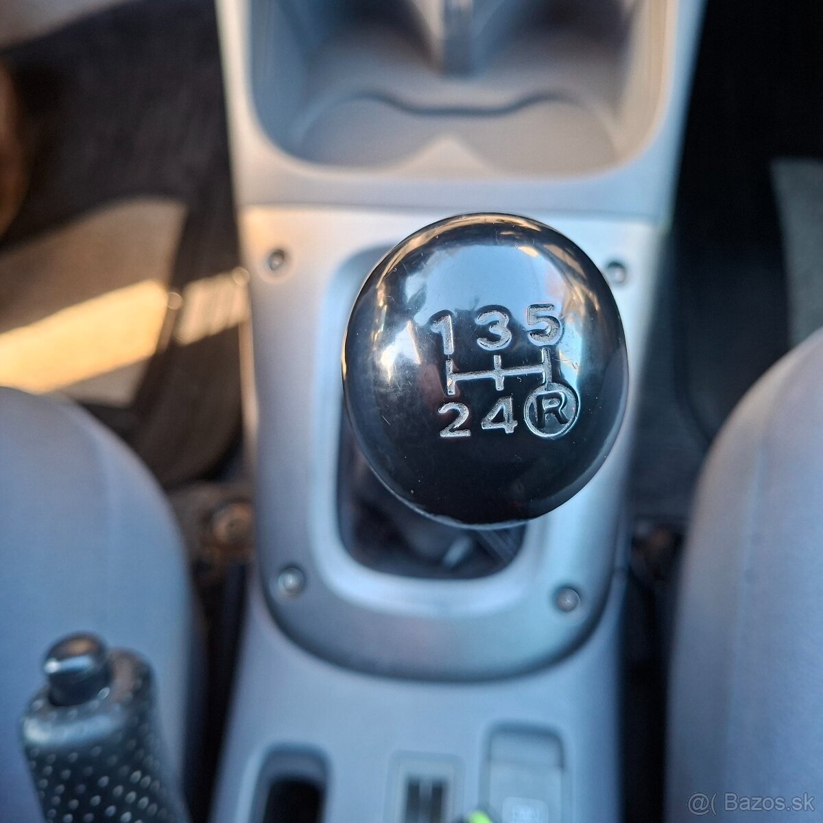 Toyota RAV4 1.8 VVTi 5D benzín - 15