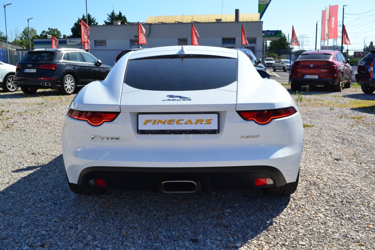 Jaguar F-Type Coupe P300 R-Dymanic - 15