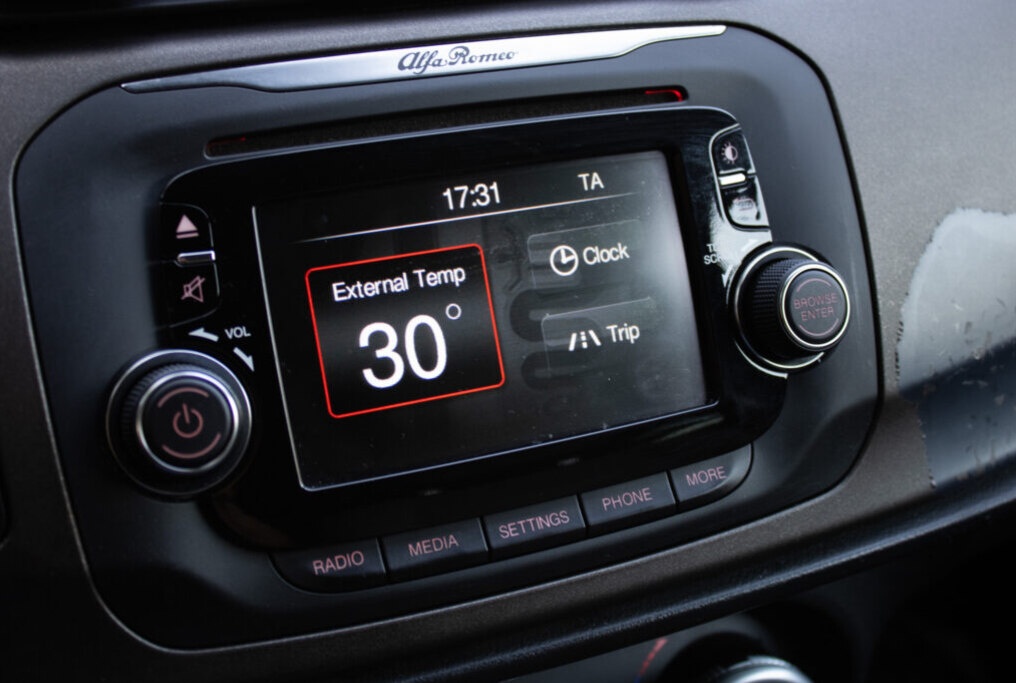 Alfa Romeo Giulietta (2015) - 15