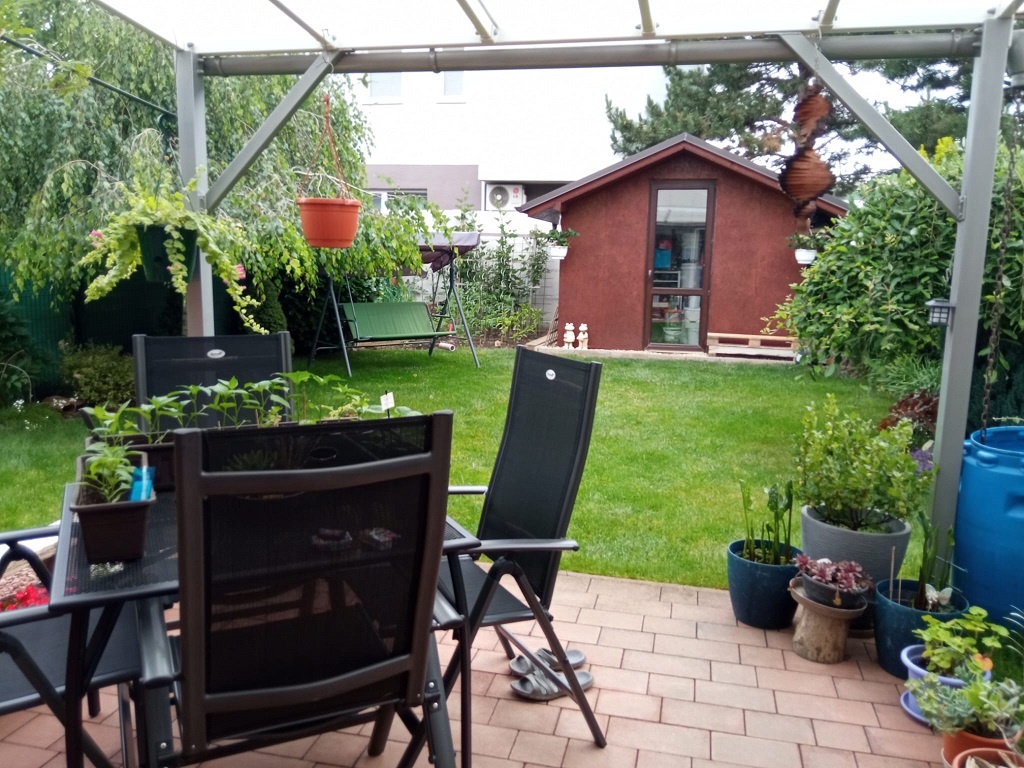 Pekný dom v atraktívnej lokalite Čierna Voda,iba 15 km od BA - 15