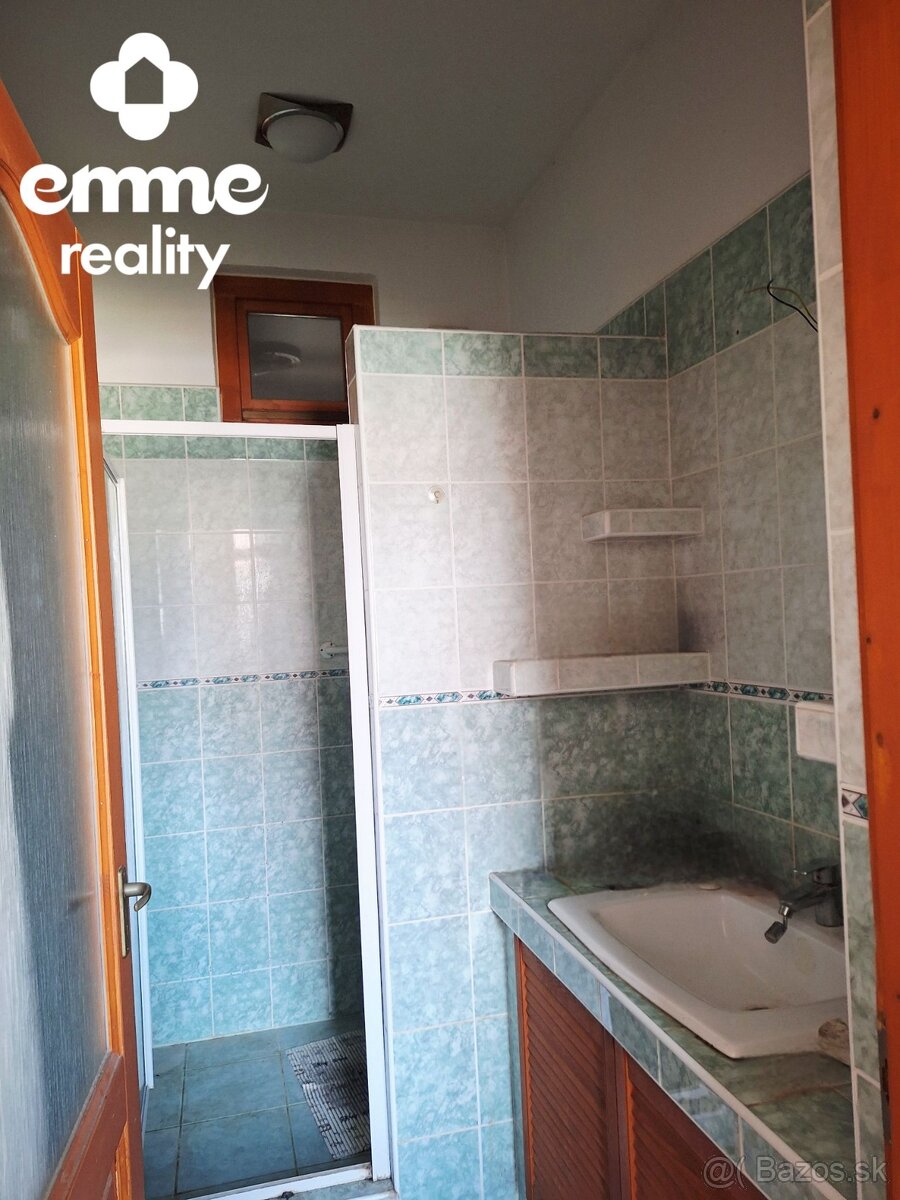 emme reality | Priestranný 5-izbový rodinný dom v Kolárove - 15