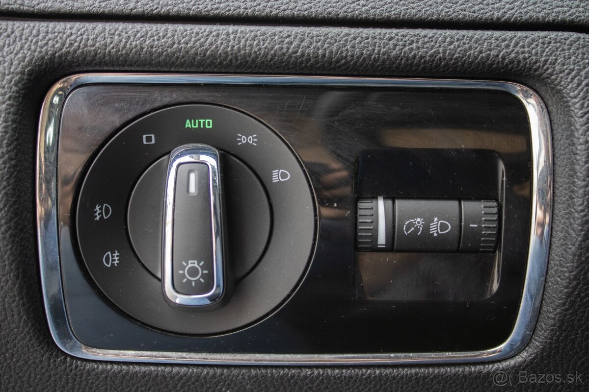 Škoda Superb Combi 1.8 TSI Ambition - 15