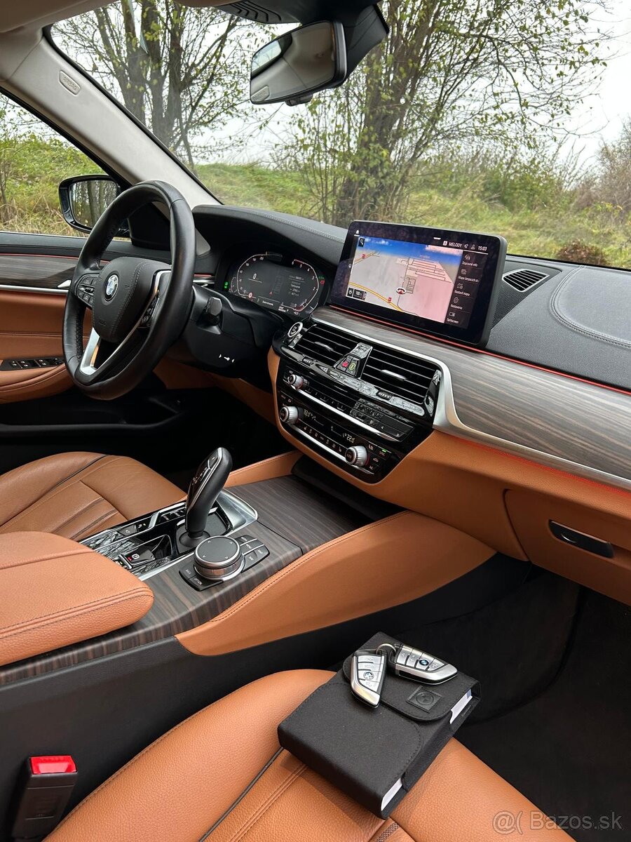 BMW 518D TOURING LUXURY LINE 108TISIC KM FULL LED 360°KAMERA - 15