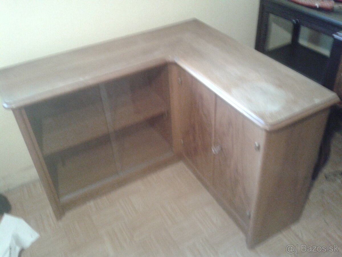 Stary retro nabytok - 15