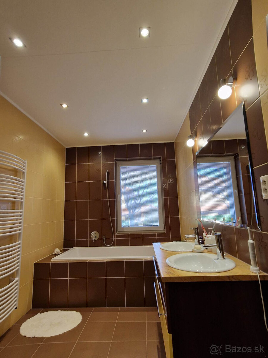 Predaj pekný RD s bazénom v Nitre - Na prameni - 15